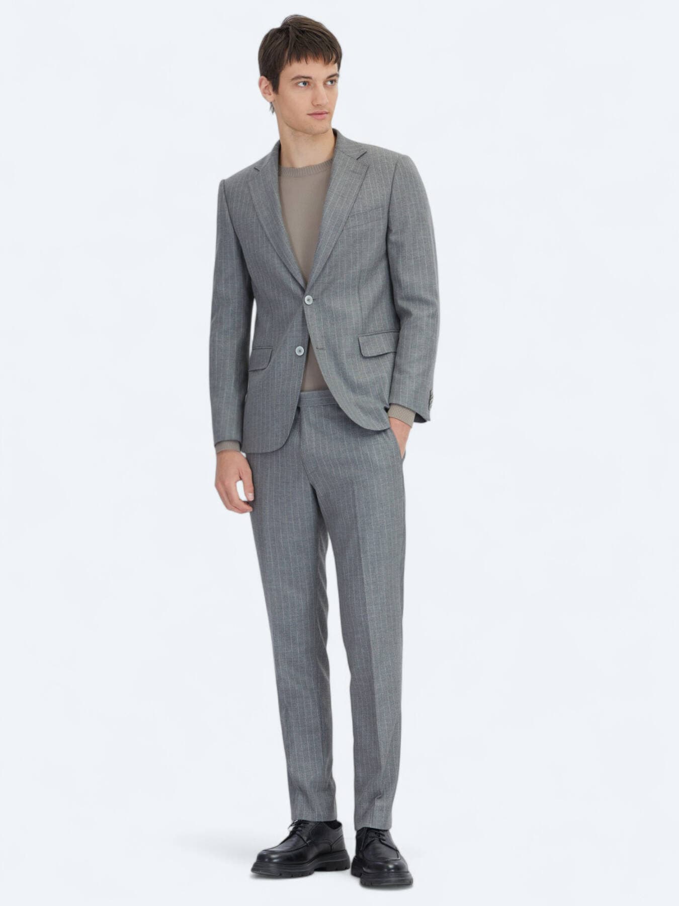 Antrasit Çizgili Modern Fit Takım Elbise görsel 2